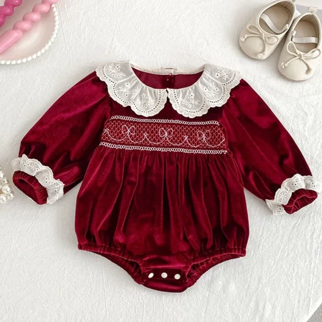 macacao-infantil-feminino-2025-primavera-e-outono-nova-roupa-infantil-meninas-bebe-natal-lindo-macacao-de-manga-longa-com-gola-de-renda
