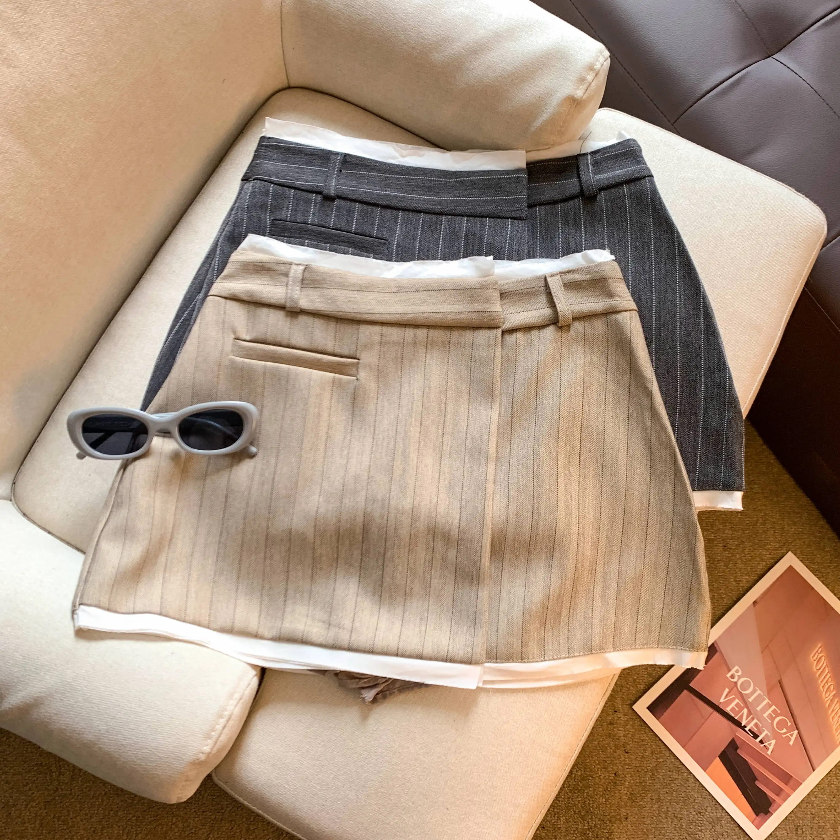 

Miu Spring/Summer Striped Asymmetrical A-Line Mini Skirt New Arrival Fashionable Vertical Stripe Skirt for Women f041