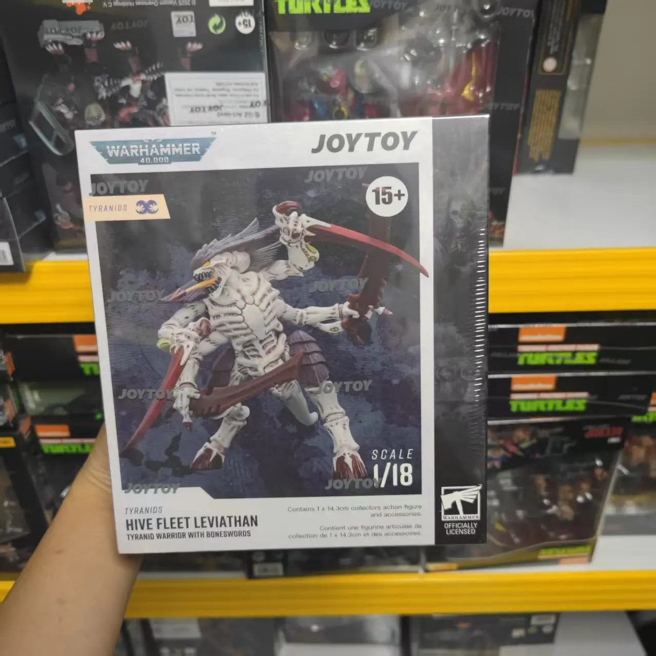 

【In Stock】JOYTOY Warhammer 40K Tyranids Hive Fleet Leviathan Tyranid Warrior with Boneswords 1/18 Action Figure Model Toy Gift