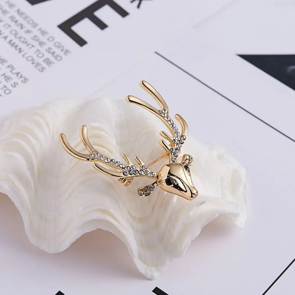 فريد الحيوان الأيائل رئيس بروش حجر الراين التلبيب دبوس عيد الميلاد شارة الملابس والاكسسوارات والمجوهرات الغزلان بروش معدني الأولاد