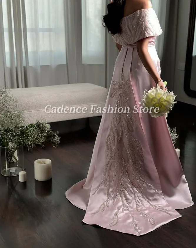 تخصيص الحبيب الوردي حمالة فساتين الزفاف النسائية العربية مطرز زين فساتين الساتان دبي أثواب الزفاف