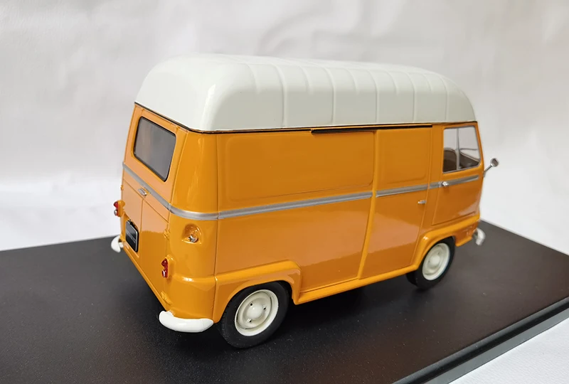 Diecast 1:24 Scale ESTAFETTE Car Alloy Simulation Car Model Toy ornamenti da collezione