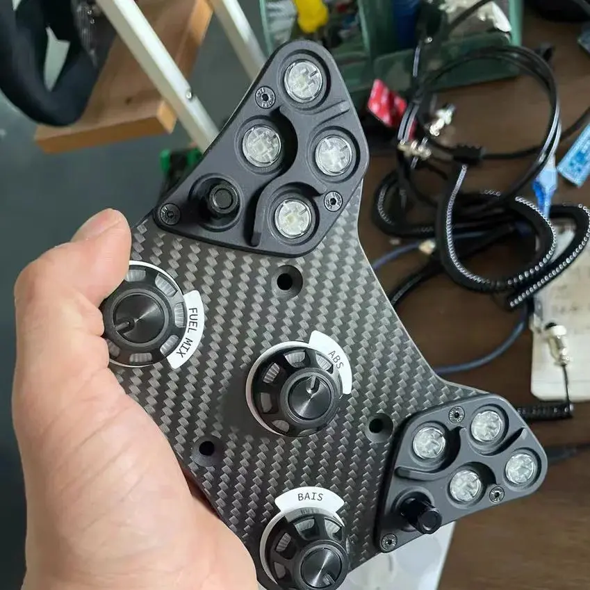 Rally HUB dla kierownic simracingu PC, Plug and Play, bez konieczności instalacji sterowników, przyciski zapewniające realistyczne wrażenia jazdy dla Fanatec, Logitech, MOZA