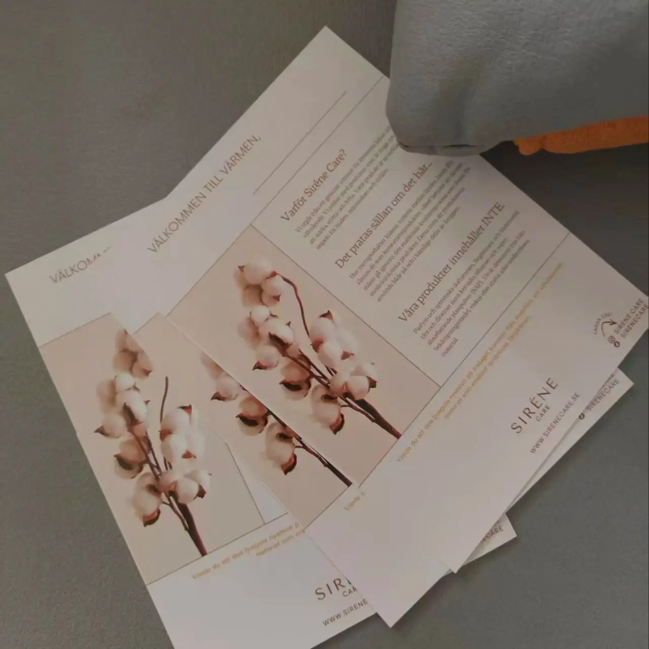 100pcs Customized personalized color flyers A5 A6157g paper printing promotional catalogs/advertising flyers/commercial flyers
