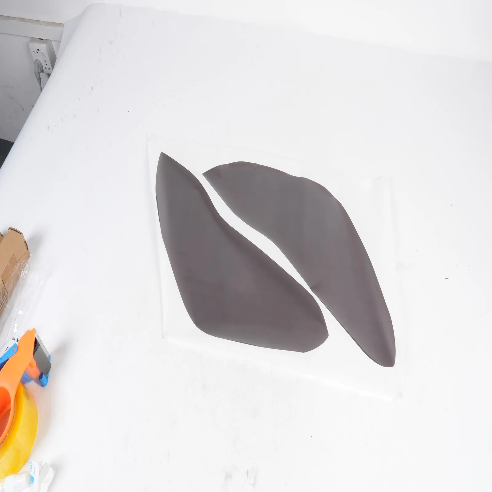 

2 шт. защитная пленка для фар для Tesla Model 3 Y дымчато-черный ТПУ в сборе для фар автомобильные аксессуары