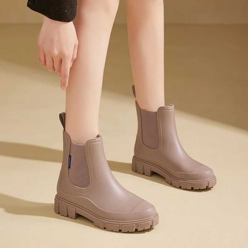 Damskie wodoodporne buty Nowa moda Elastyczne buty za kostkę Mid Top Rain Shoes Non Slip Outdoor Indoor Chelsea Boot Wading Shoe