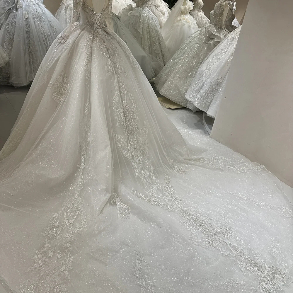 Gorgeous Ball Gown Customized Wedding Dresses With Glitter Factory Wholesale Long Sleeves Backless vestidos de novia DW0085