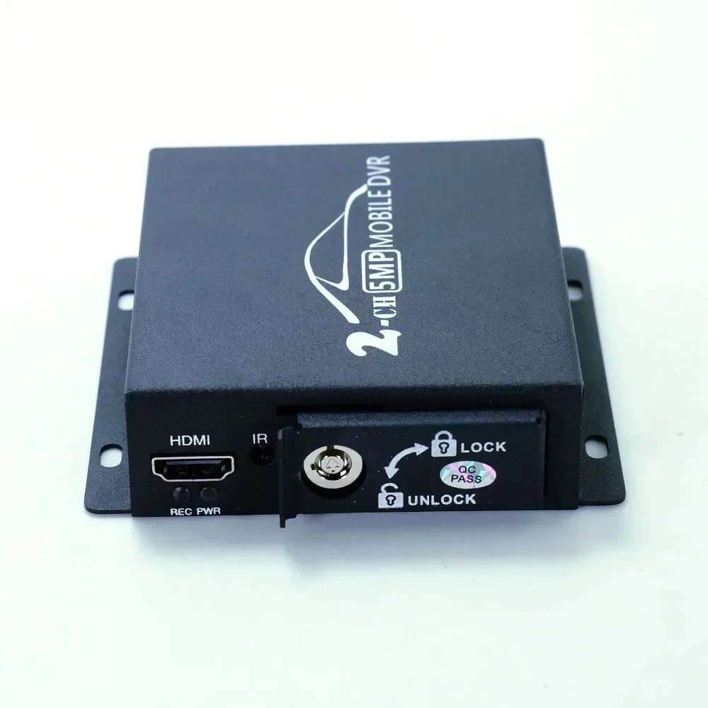 Newest 2CH MINI Mobile DVR Real-time HD 1080P 2 Channel SD DVR Support 128GB/CVBS/AHD 5.0MP Mini Vehicle DVR with Remote Control