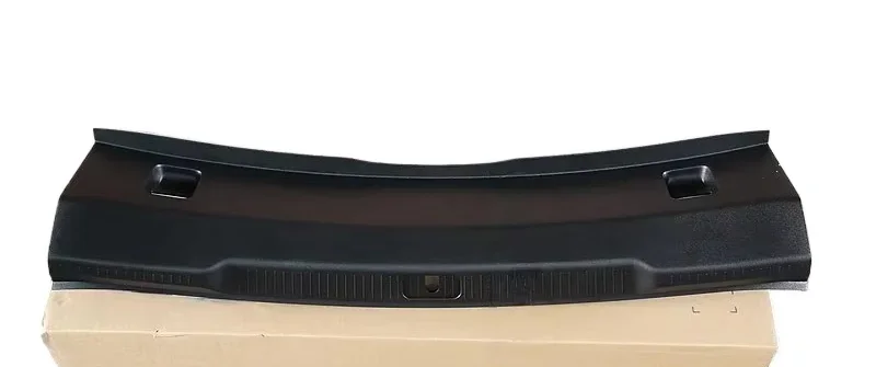 

67399833 Genuine Black Trunk Luggage Sills Plate Door Locking Column Cover Tailgate Panel for Buick Lacrosse 2016 2017 2018 2019