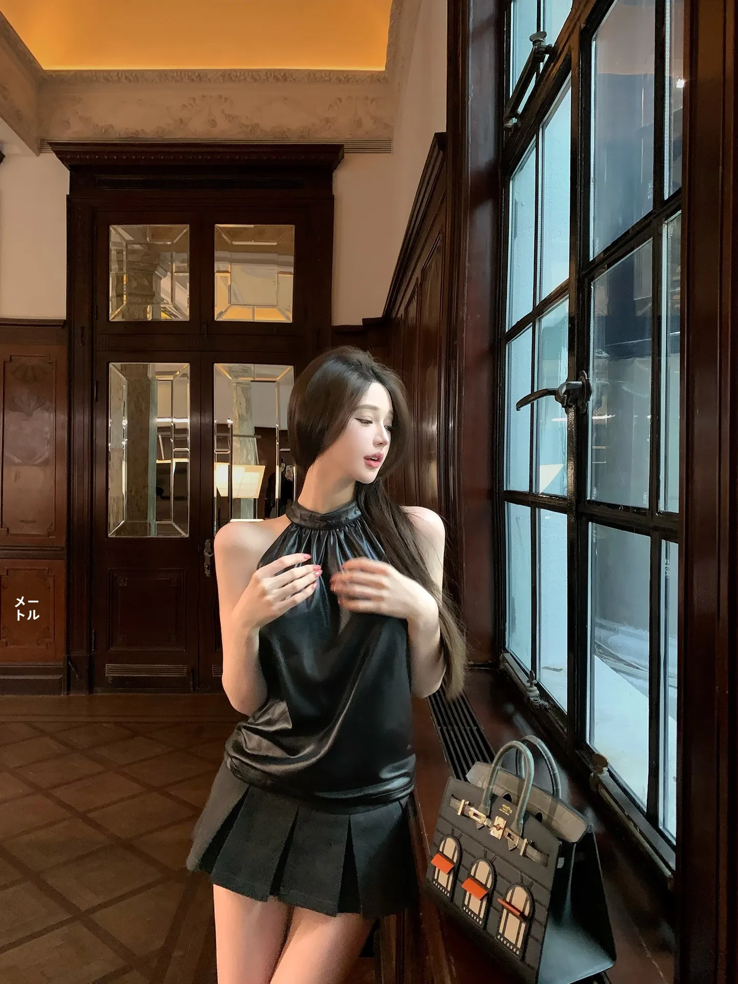 

Chill Qiaoer Pure Desire Shoulder Bared Gown Neck Hanging Glowing Sleeveless Shirt Korean Style Commute Fashion Women's Shirt