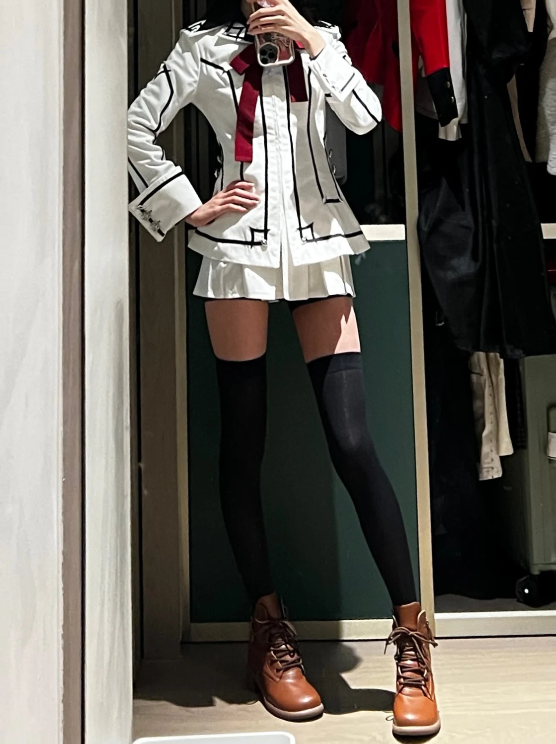 حار جديد كوران يوكي تأثيري حلي هالوين عيد الميلاد لعب الأدوار حفلة المعرض زي XS-XL أبيض وأسود نمطين