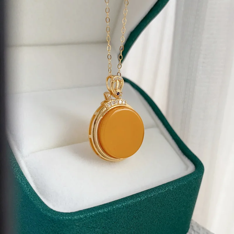 قلادة من الفضة الطبيعية S925 مرصعة بالعنبر القديم بدون مسألة