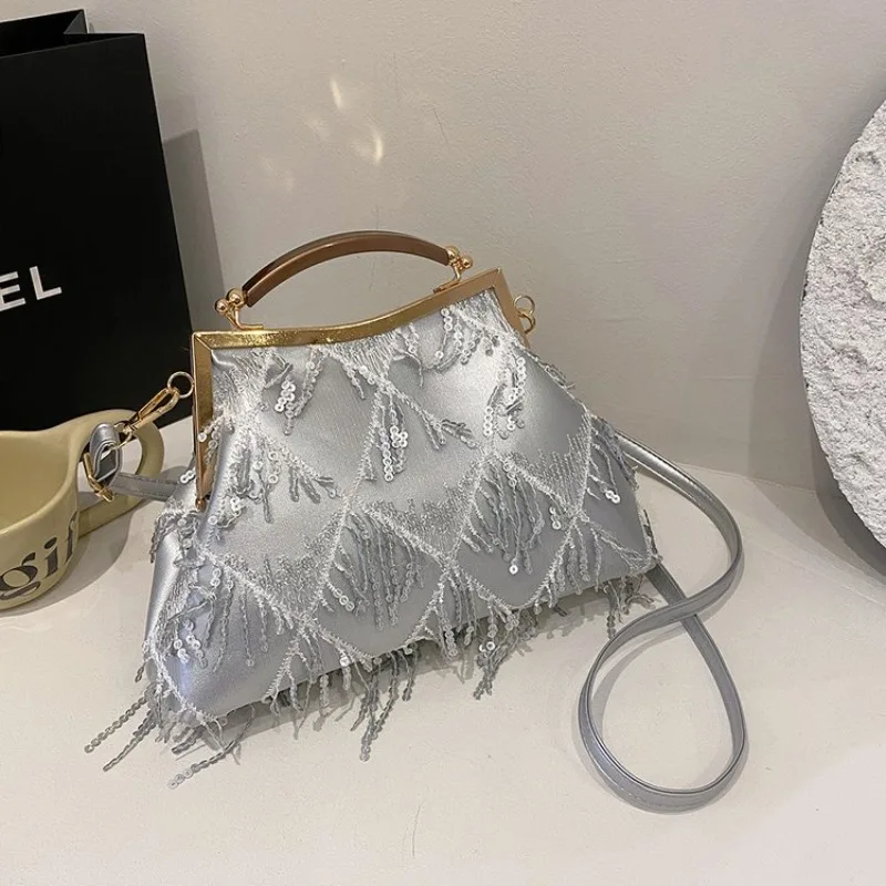 

Famous Designer Signature Diaper Bag For Women Luxury Leather Tote Elegant Crossbody Bag Stylish Show