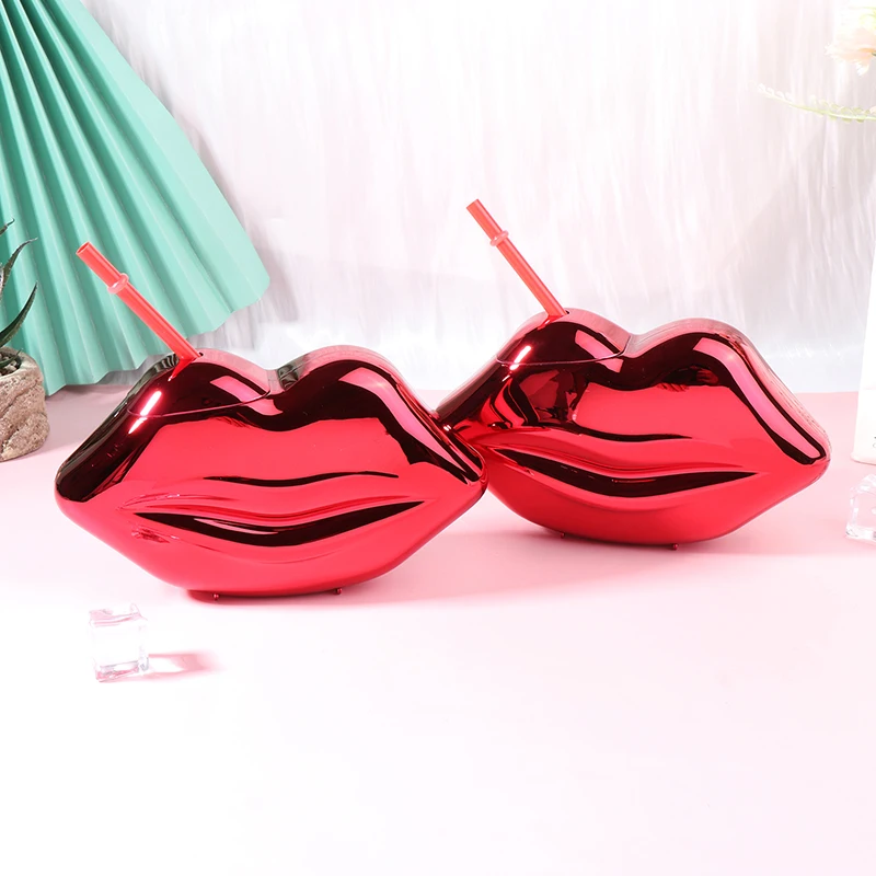 1Pc 700ML Unique Lip-Shaped Cups With Straw Flash Cocktail Cup Nightclub Bar Party Straw Wine Glass Drinking Syrup Tea Bottle