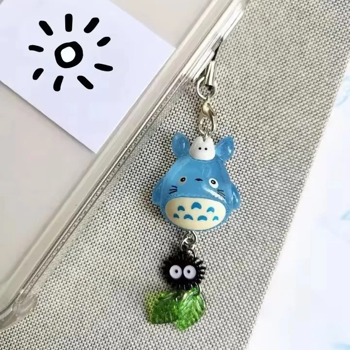 Kawaii Blaues Tier Totoro Handyanhänger Ruß Sprite Schlüsselanhänger Wald Anime Katze Cosplay Anhänger Zubehör Handgemacht Y2K Geschenk