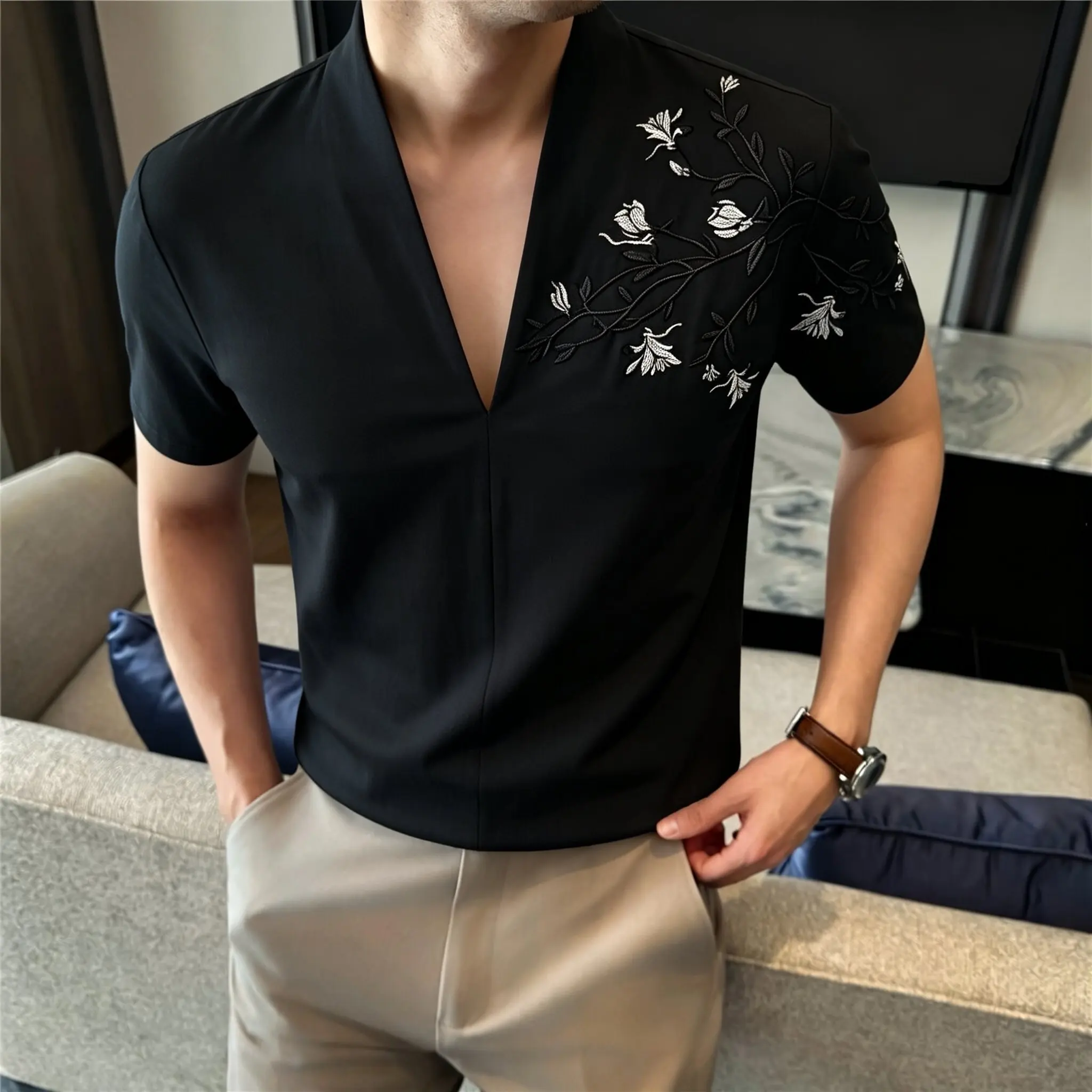 

Summer New Men's Short Sleeved Shirt with Chinese Embroidery Design V-neck Shirt Men's Social High-quality Plus Size Shirt