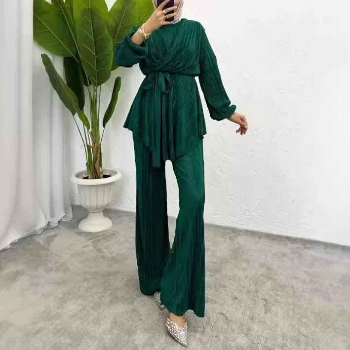 

Dubai Saudi Arabian Muslim Women's Clothing. Middle Eastern Abaya Fashion Solid Color Top and Loose Elegant Pants Suit.