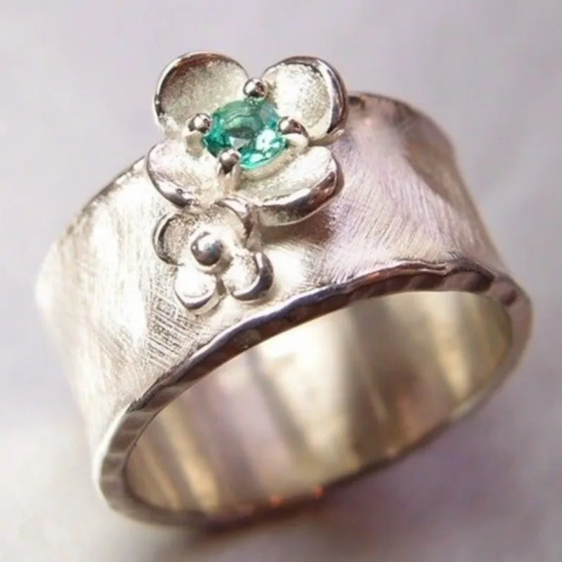 Vintage-Ring für Damen mit grünem CZ-Blumenmuster, Ethnischer Silberfarbener Geometrischer Ring für Alltag und Partys, Jubiläumsgeschenk