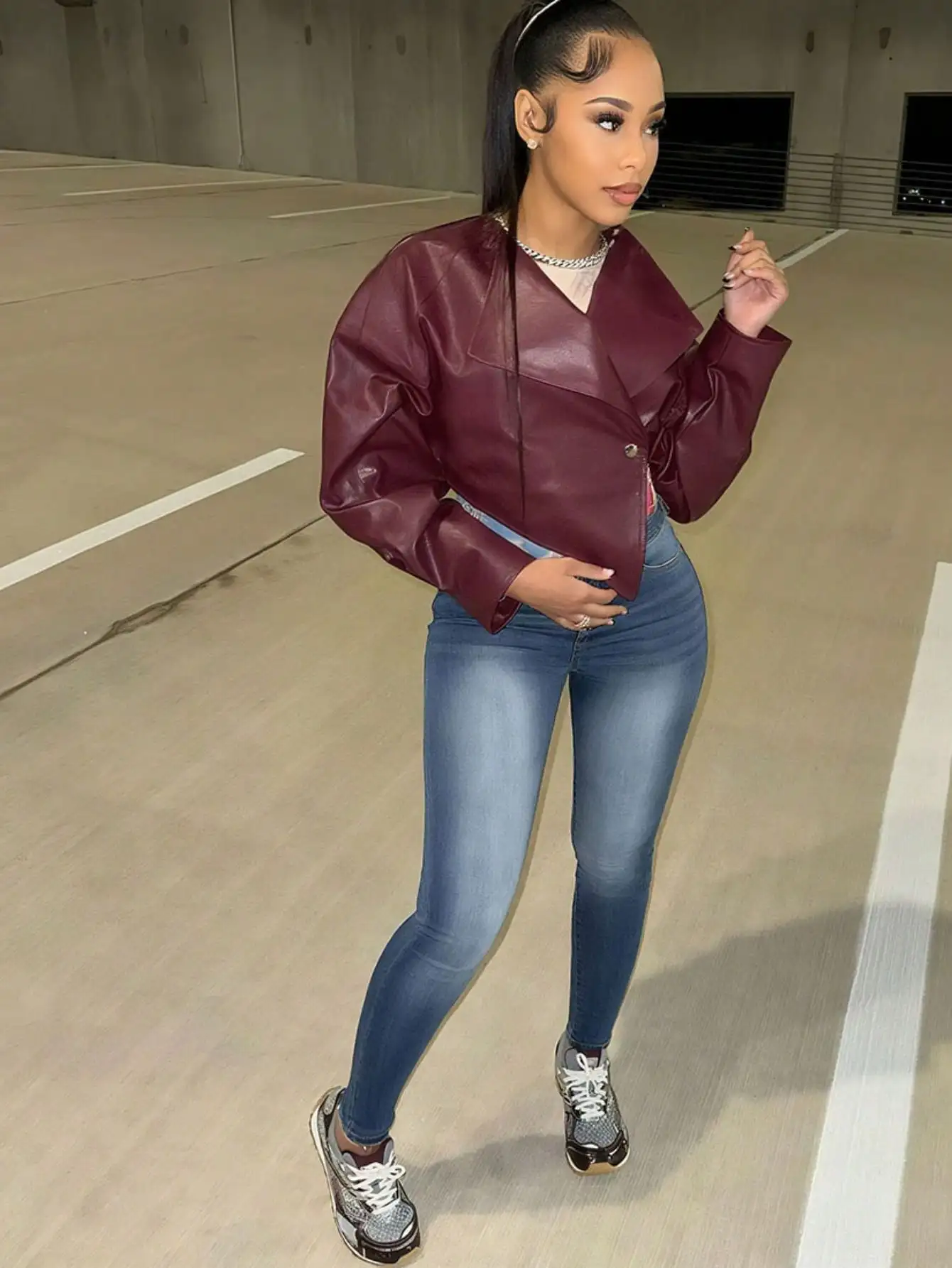 Damesjack van PU-leer met asymmetrische revers, taille-accentuerend ontwerp voor casual gelegenheden en avondjes uit