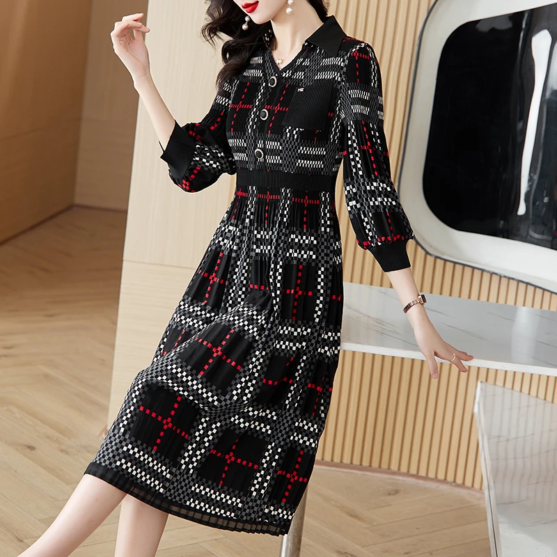 Pleated Dress 2024 New British Style Sub print Elastic Bubble Sleeves V-neck Slim Mid length Knee Length Dress