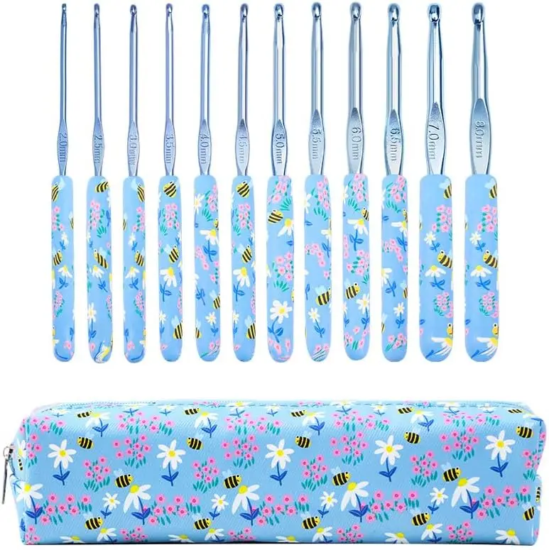 

Ergonomic Crochet Hooks Set 12 Sizes 2.0-8.0mm with Soft Grip Handles and Portable Case for Comfortable Crocheting