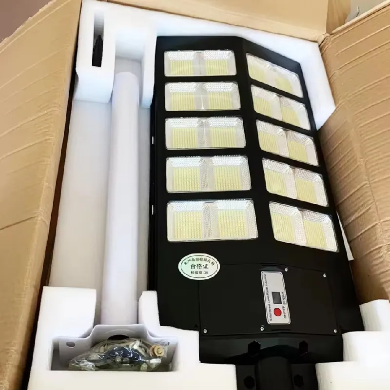Modern Nordic LED Solar Street Light 6000W Outdoor Solar Lamp For Garden Waterproof IP65 Country Road Highway Basketball Court