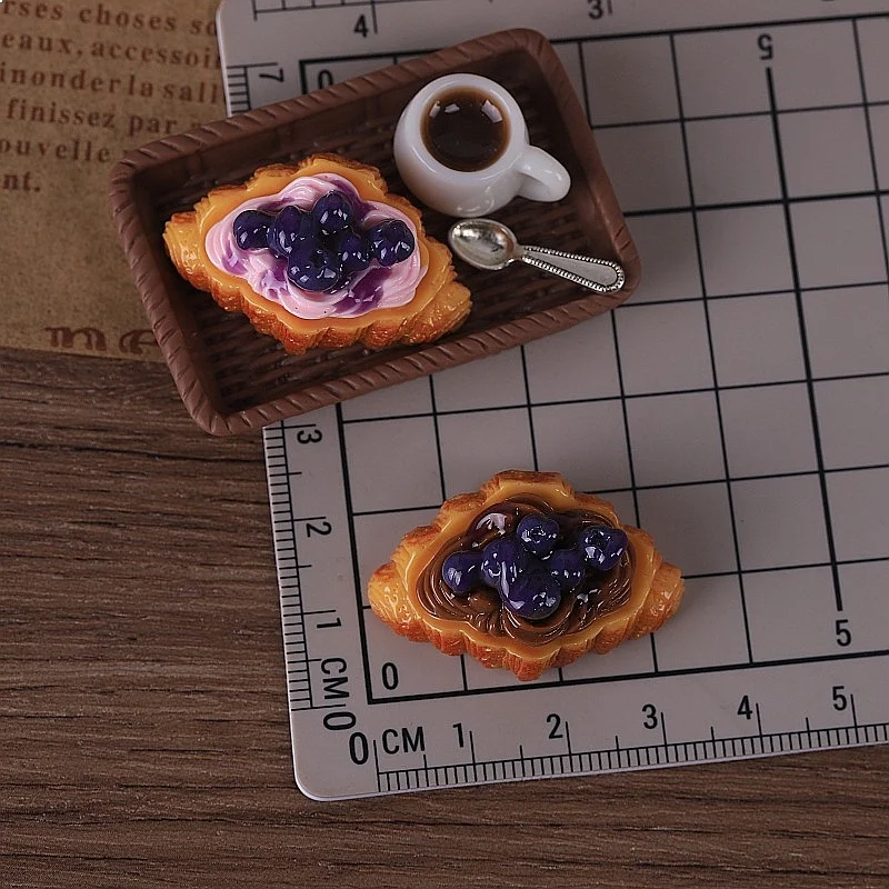 100pcs Kawaii Simulated Blueberry Bread Miniature Resin Craft DIY Accessories for Keychain Fridge Magnet Supplies Wholesale