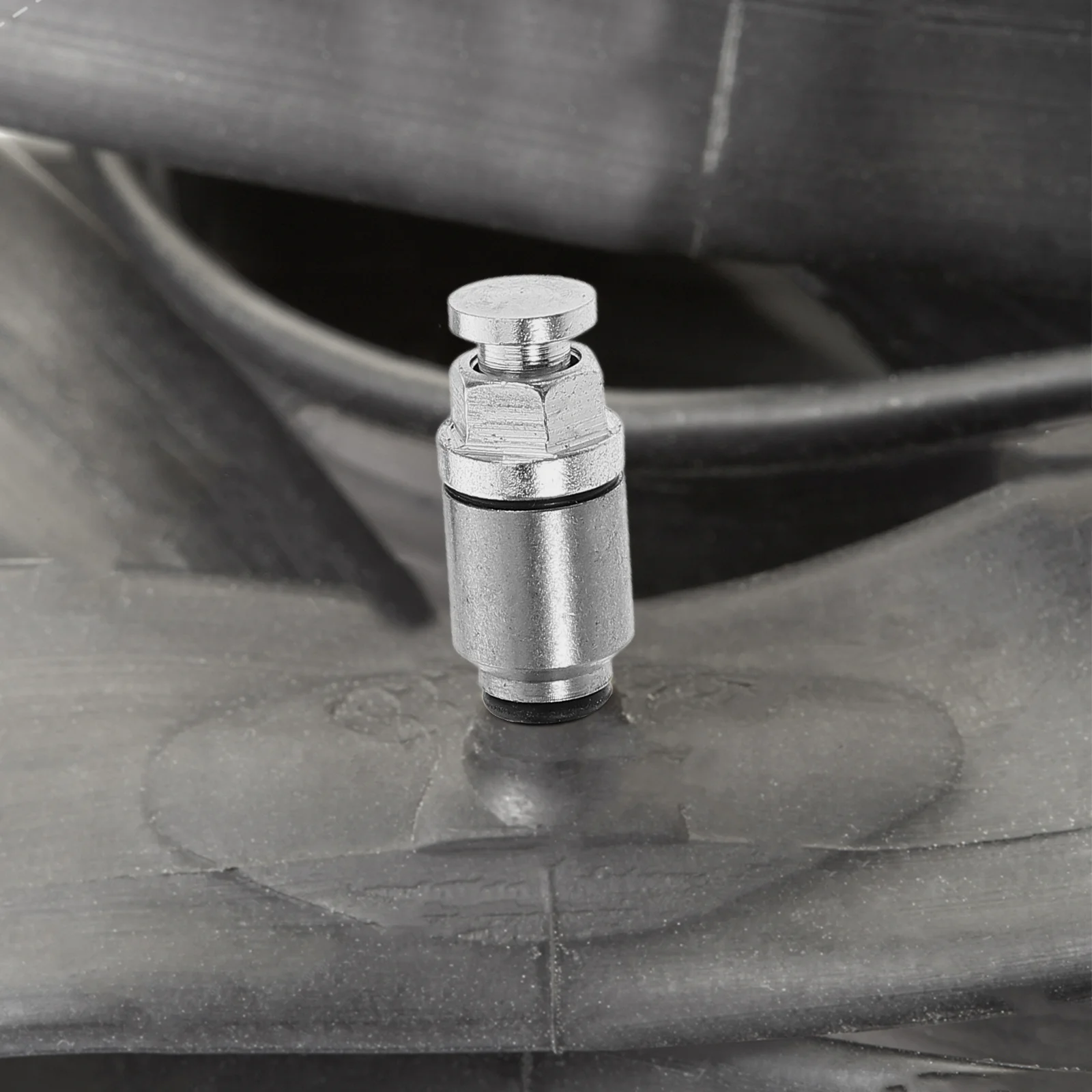 

2Pcs Dirt Bike Tire Bleeder Valve M5x0.8 Shock Absorber Air Release Valve Screws for Off Road Motorcycle Suspension Leak