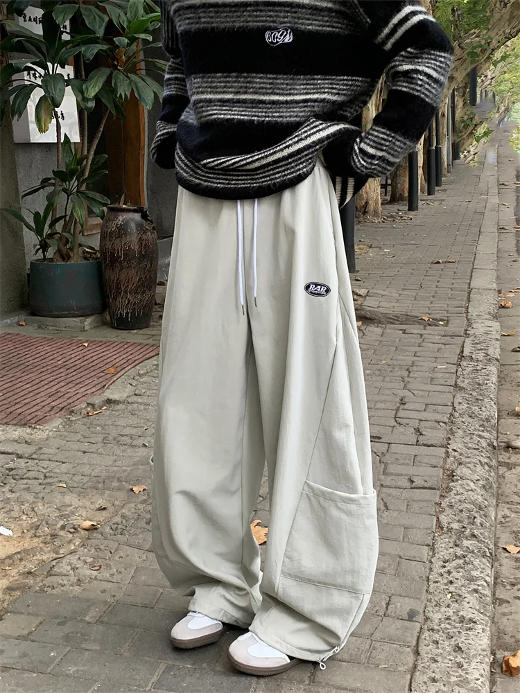 

Мужские модные спортивные брюки High Street Wide Leg Knife: повседневные, свободные, на флисовой подкладке, утепленные, молодежные, прямого кроя, для активного отдыха.