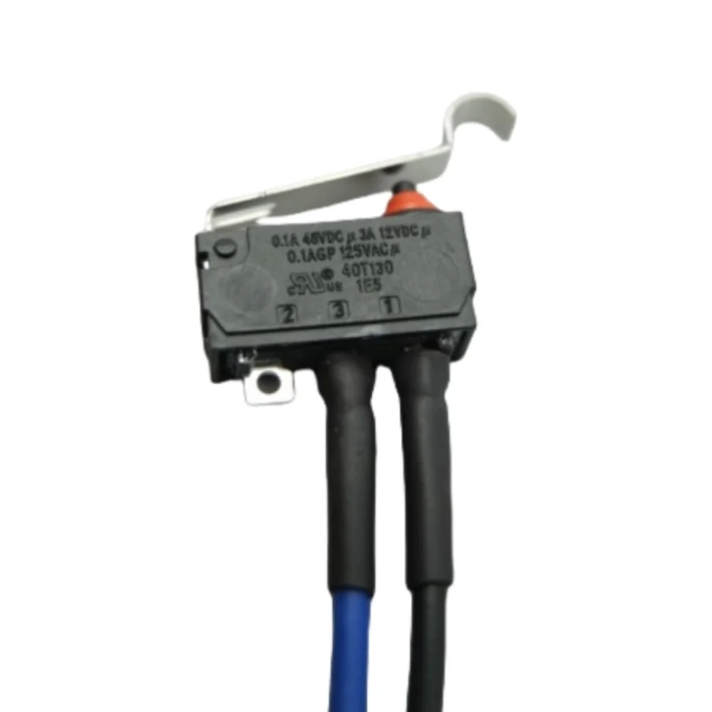 Sensore di contatto dell'interruttore di controllo del portellone posteriore compatibile con Volvo S40 II per S80 2004 2006 V50 XC60 Numero parte OEM 30634191