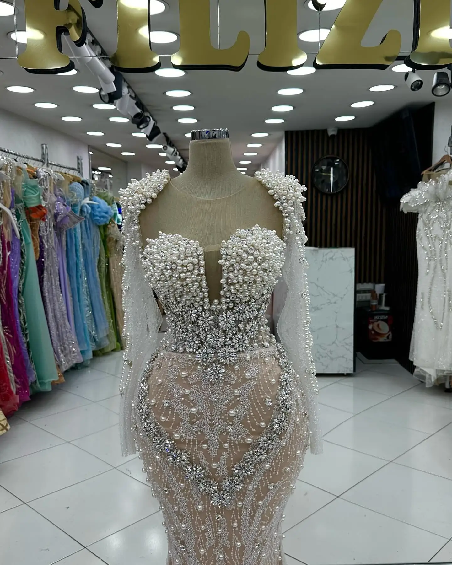 FATAPAESE-vestido de novia de lujo personalizado, manga larga, cristales brillantes, perlas, cuentas, sirena, sobrefalda, vestido de fiesta de novia