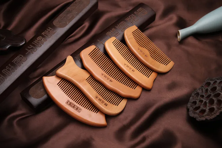 Wooden Combs Engraved Peach Massage Anti-Static Comb Women Natural Peach Wood Beauty Accessories Healthy Hair Care Styling Tools