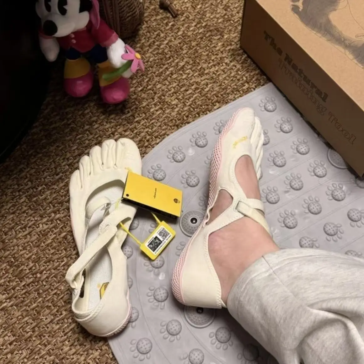 Scarpe Vibram V-Soul Fivefingers, Scarpe a Cinque Dita da Donna per Danza, Yoga, Pilates, Suola Morbida, Resistenti all'Usura e Antiscivolo, Sneakers per Fitness e Danza Indoor, Novità 2026