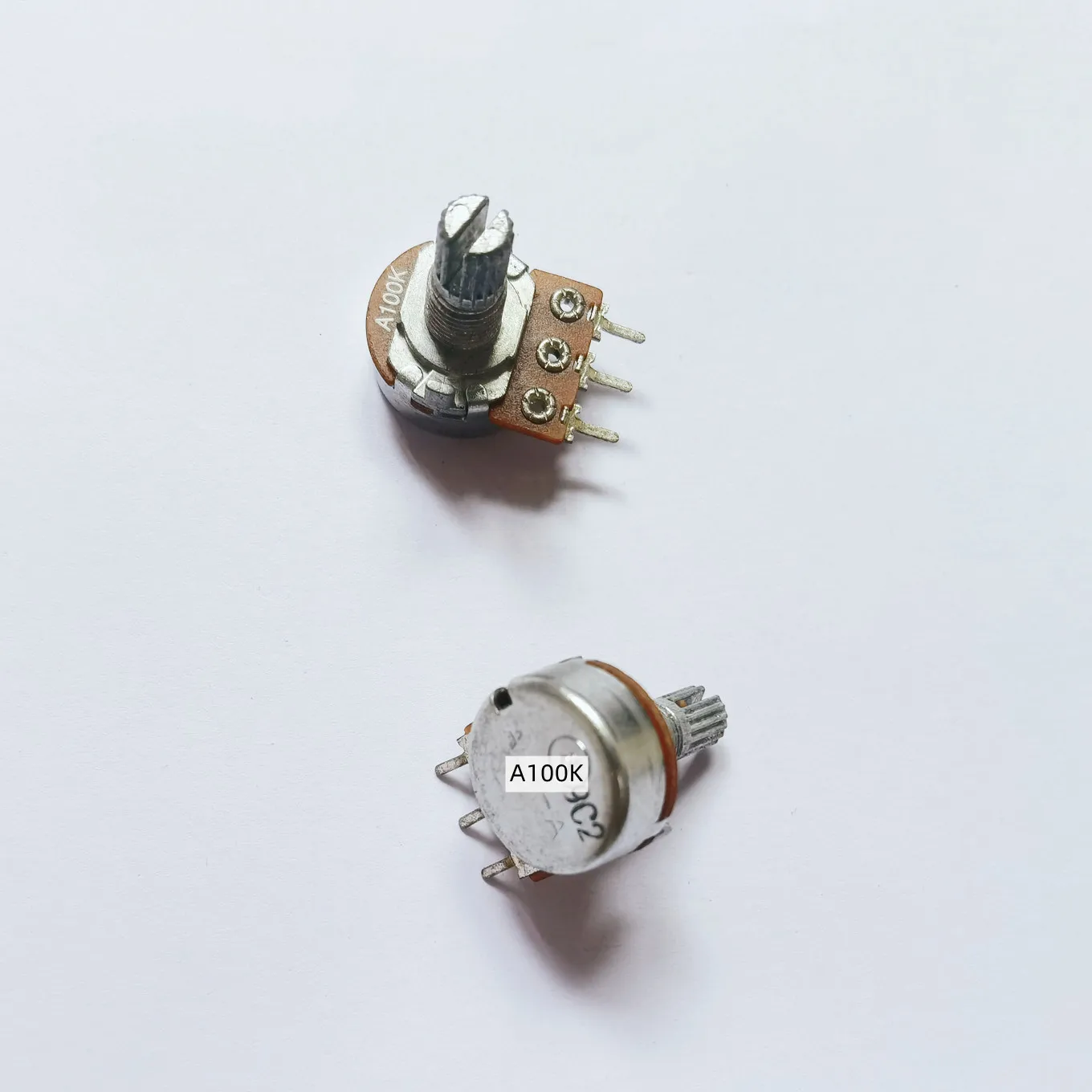 Original new 100% 16 TYPE A10K B10K A20K B20K B22K A50K A100K B100K A200K B220K B500K C500K single potentiometer volume SWITCH