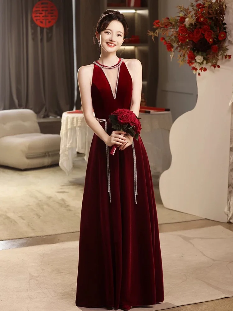 ฤดูหนาว Velour Rhinestone ชั้นชุดยาวผู้หญิง Lady Elegant Hollow V กลับแขวนคอชุดสลิงเอว Charm Allure Dress