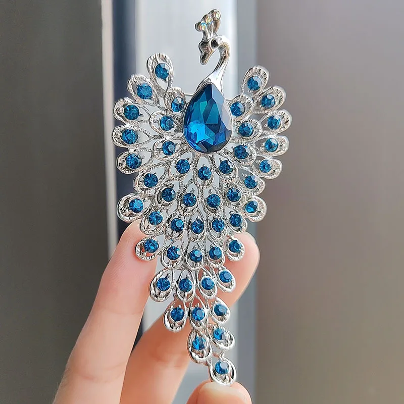 Luxury Creative Blue Rhinestone Peacock Brooches For Women Retro Elegant Crystal Peacock Bird Animal Brooch Pins Jewelry Gifts