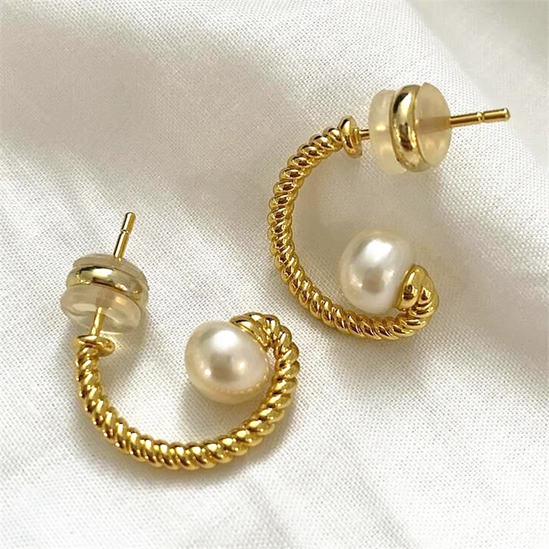 2023Retro braided curved hook metal Pearl earrings women simple studs