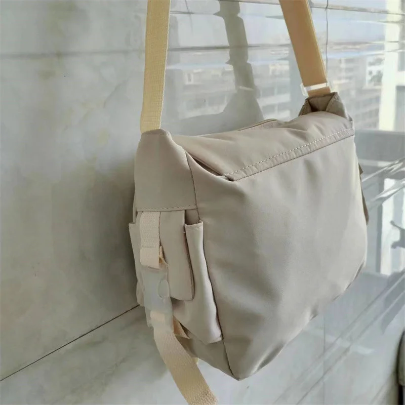 Large Capacity Nylon Crossbody Bag Image 8