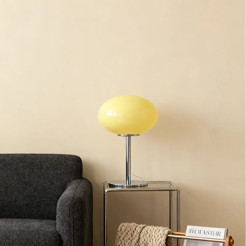 

Girls' ins table lamp, Nordic style bedside lamp, living room, study and bedroom lamp, high-end and simple atmosphere, vintage l