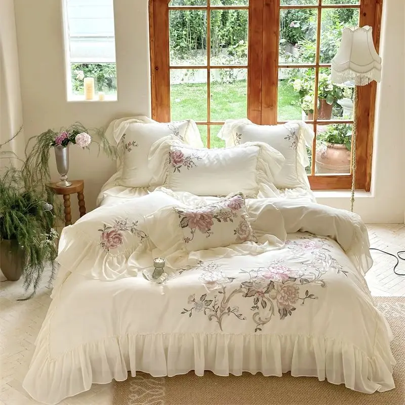 French Princess Wedding Bedding Set 1200TC Egyptian Cotton Lace Ruffles Flowers Embroidery Duvet Cover Set Bed Sheet Pillowcases