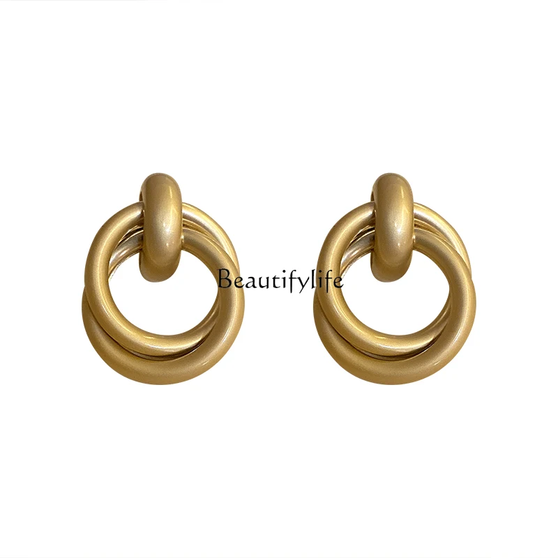 

Exaggerated Baroque Metal Quality Circle Earrings, Generous, Elegant, New, 2022