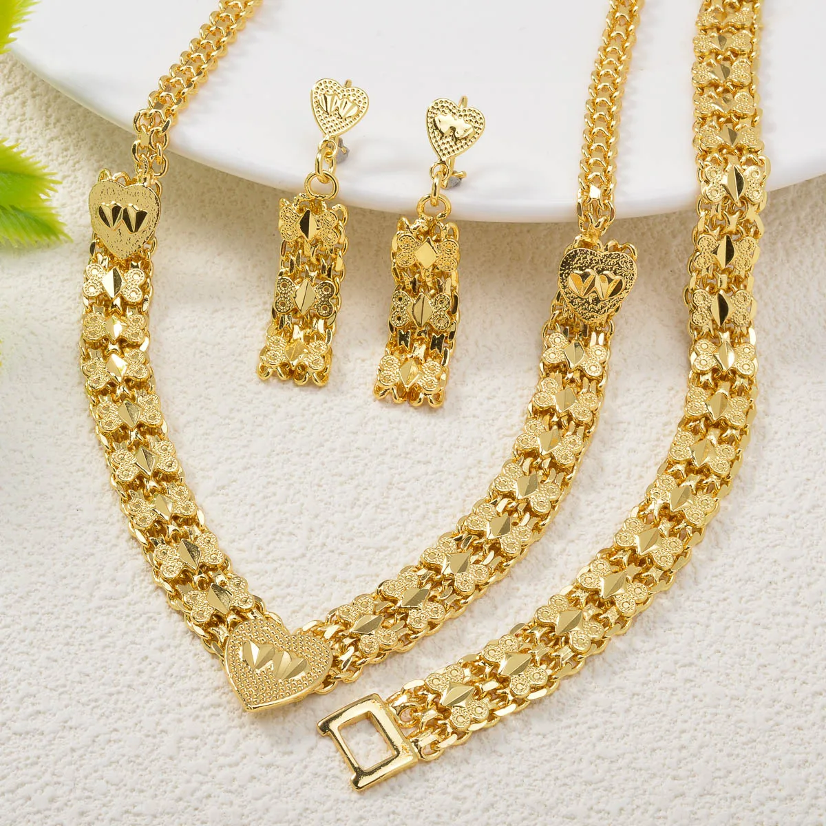 Newly Arrived Love Heart Jewelry Set Women v Shape Originality Necklaces Mom Copper Bracelet Chain Birthday Drop Earrings Party