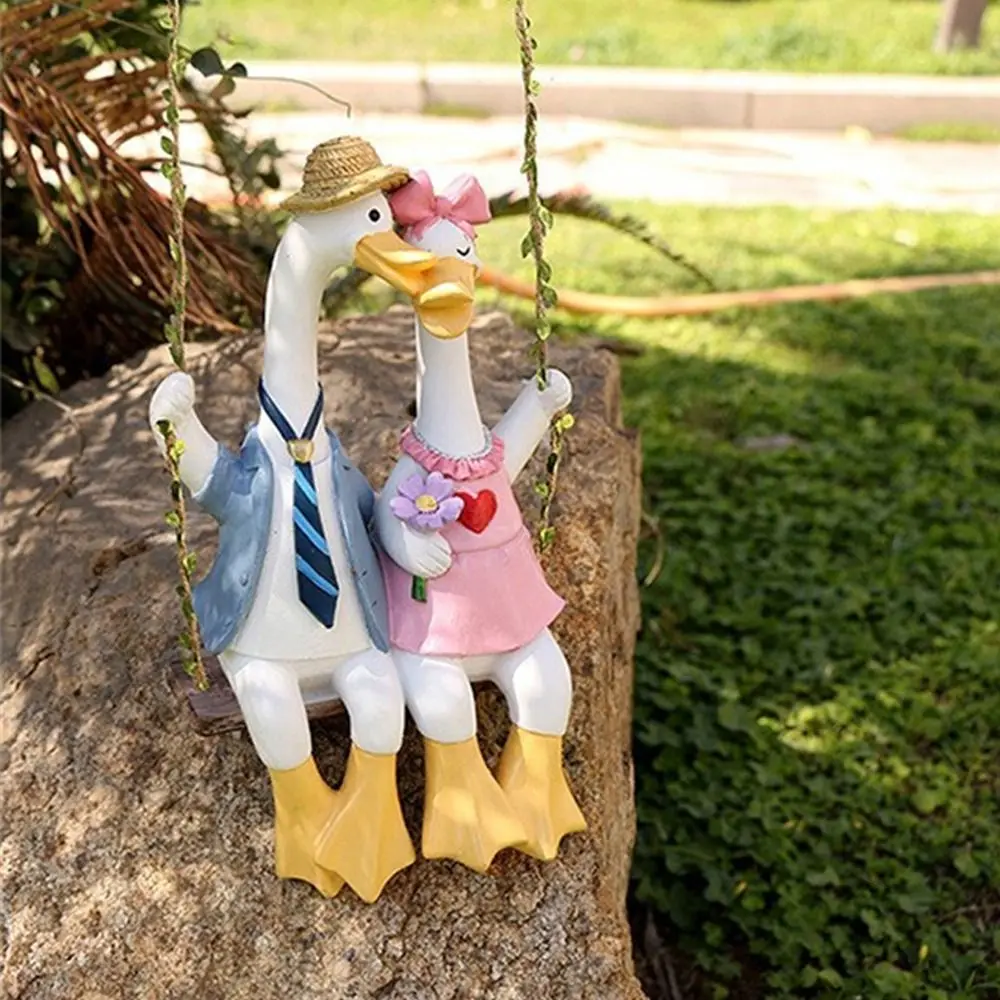 Cute Couple Duck Swing Garden Statues Goose Lovers Resin Sculpture Fence Decor For Outdoor