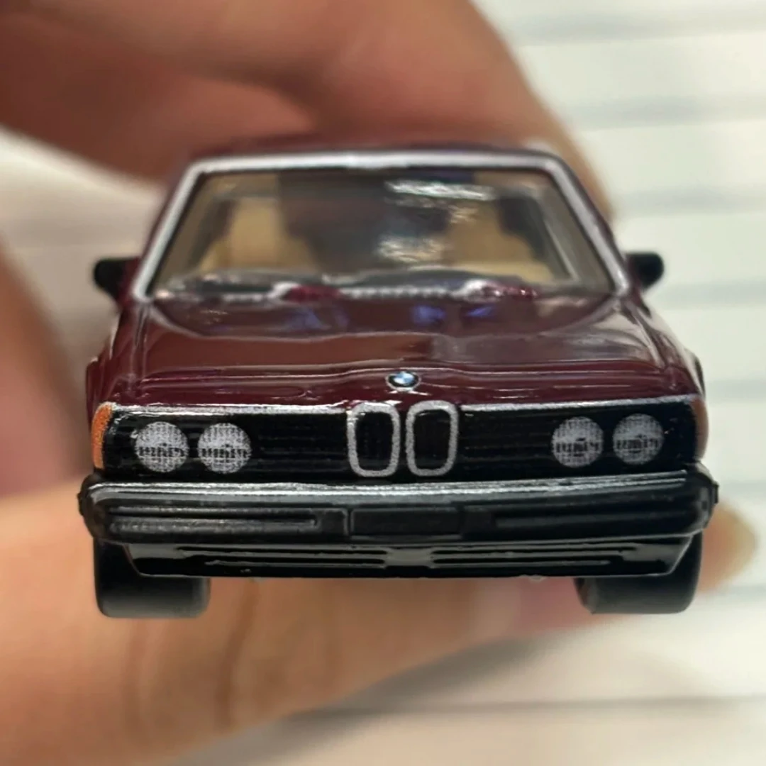 รถของเล่นสะสม โมเดลรถไดแคสต์ อัลลอยด์ ของแท้ ปี 2025 ฮอตวีลส์ พรีเมียม นิว ป๊อป คัลเจอร์ รถบีเอ็มดับเบิลยู 733i ปี 1983 ขนาด 1:64 ของขวัญ