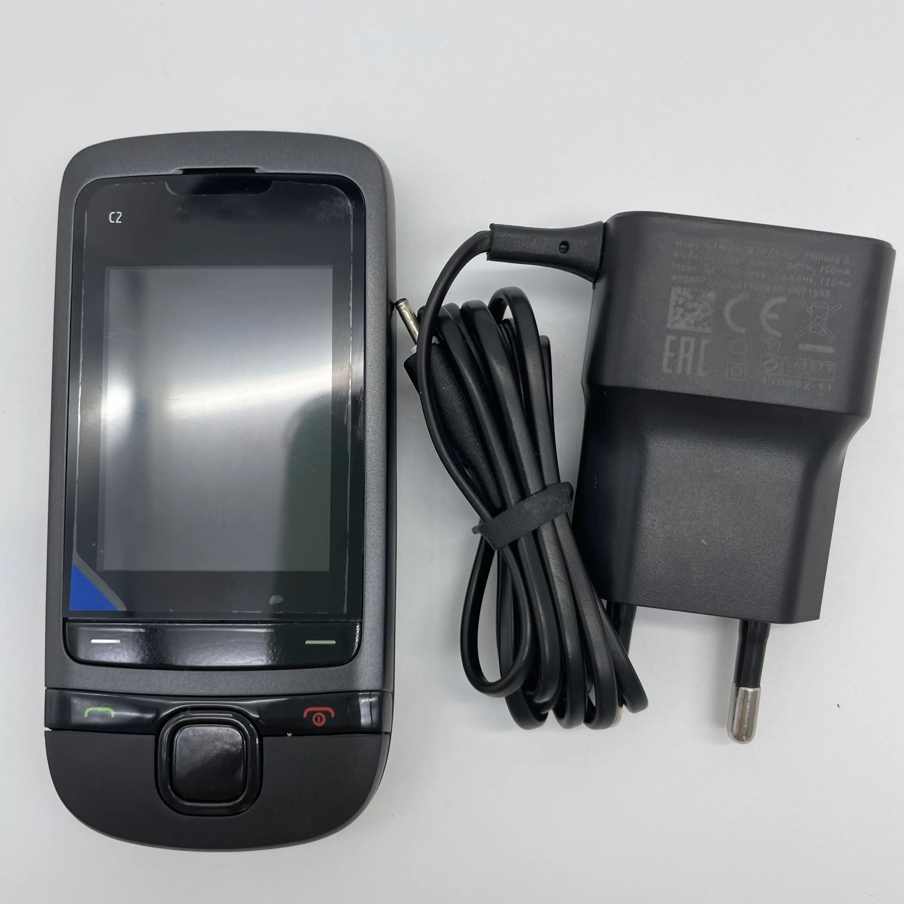 الأصلي مقفلة C2-05 شريحة واحدة GSM 900/1800 2G الهاتف المحمول لوحة المفاتيح العربية الروسية المصنوعة في فنلندا