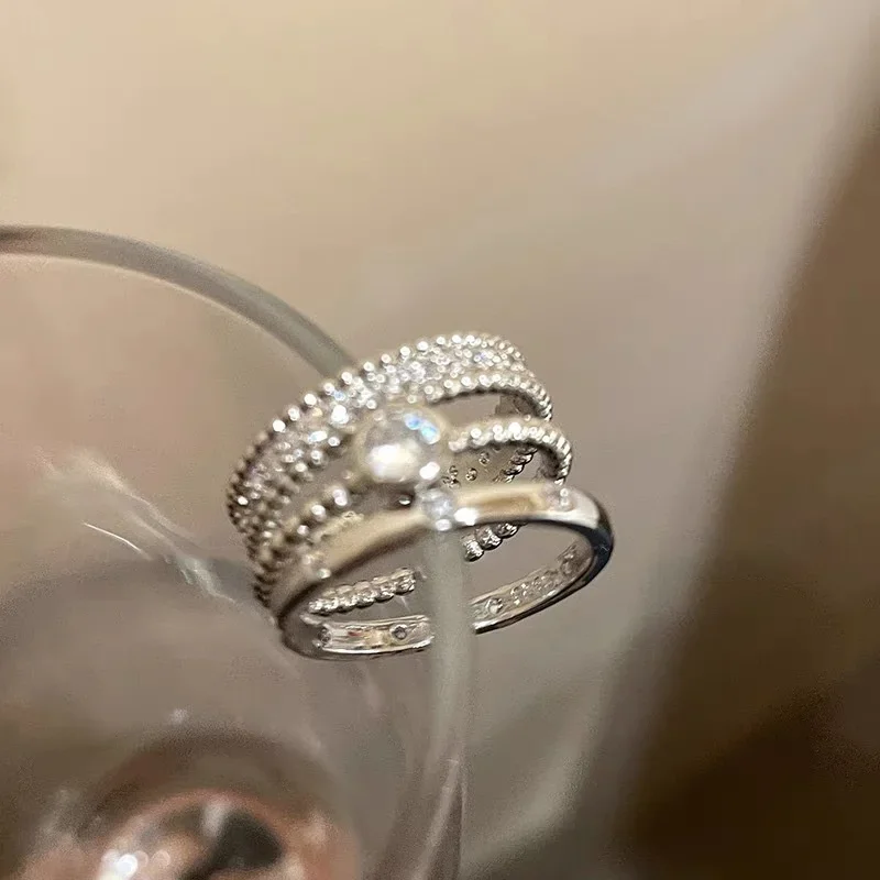 Fashion Contracted Design Women\'s Ring with Brilliant White Cubic Zirconia Wedding Party Daily Wearable Statement Jewelry Gifts