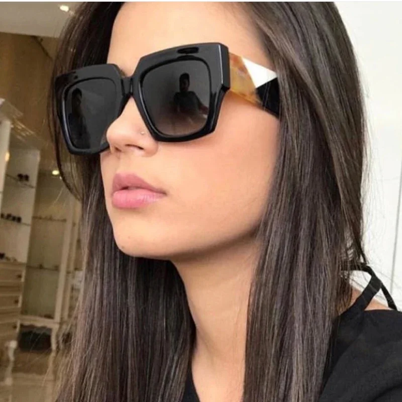 Fashionable Square Oversized Sunglasses Women Men Luxury Brand Designer Sun Glasses Famale Male Retro Eyewear UV400 Shades