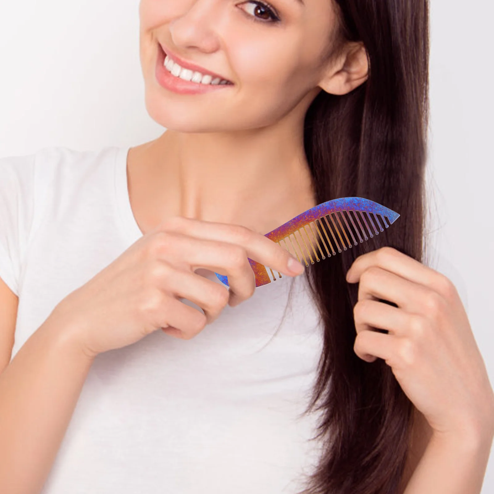 

Colorful Fish Shape Titanium Alloy Anti-Static Wide Teeth Hair Comb For Salon Barber Styling Professional Metal Combs