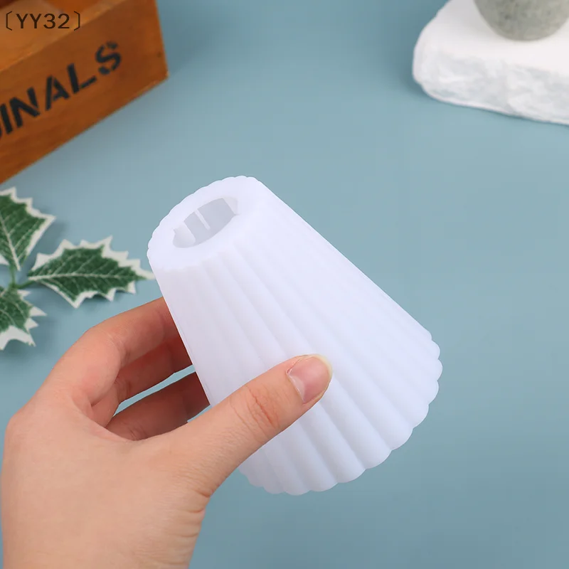 

〔YY32〕 Louver Lampshade Plastic Outdoor Camping Lamp Shade LED Flashlight Lamp Shade Dust Cover Ornament Camping Lamp Shade