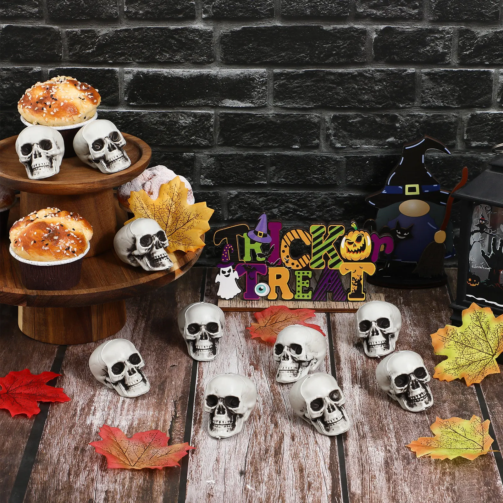 

18Pcs Mini Skull Heads Halloween Home Decoration Prop Spooky Plastic Skull Embellishments for DIY Craft Haunted House Party